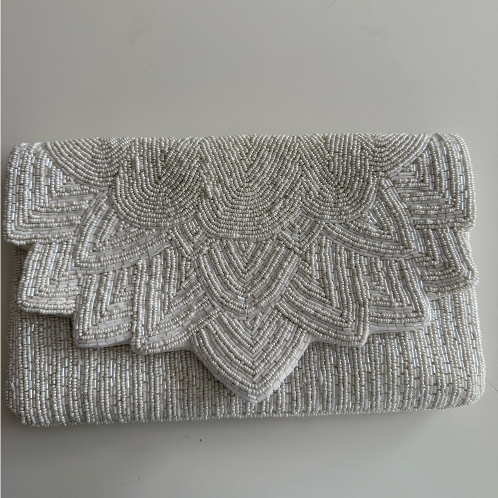 Beaded clutch